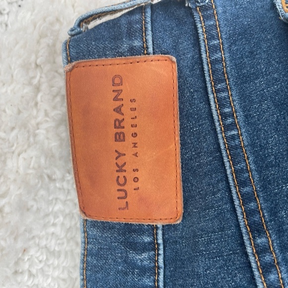 Lucky Brand Mid Rise Ava Skinny leg jeans. Size 8/29 - Picture 3 of 6
